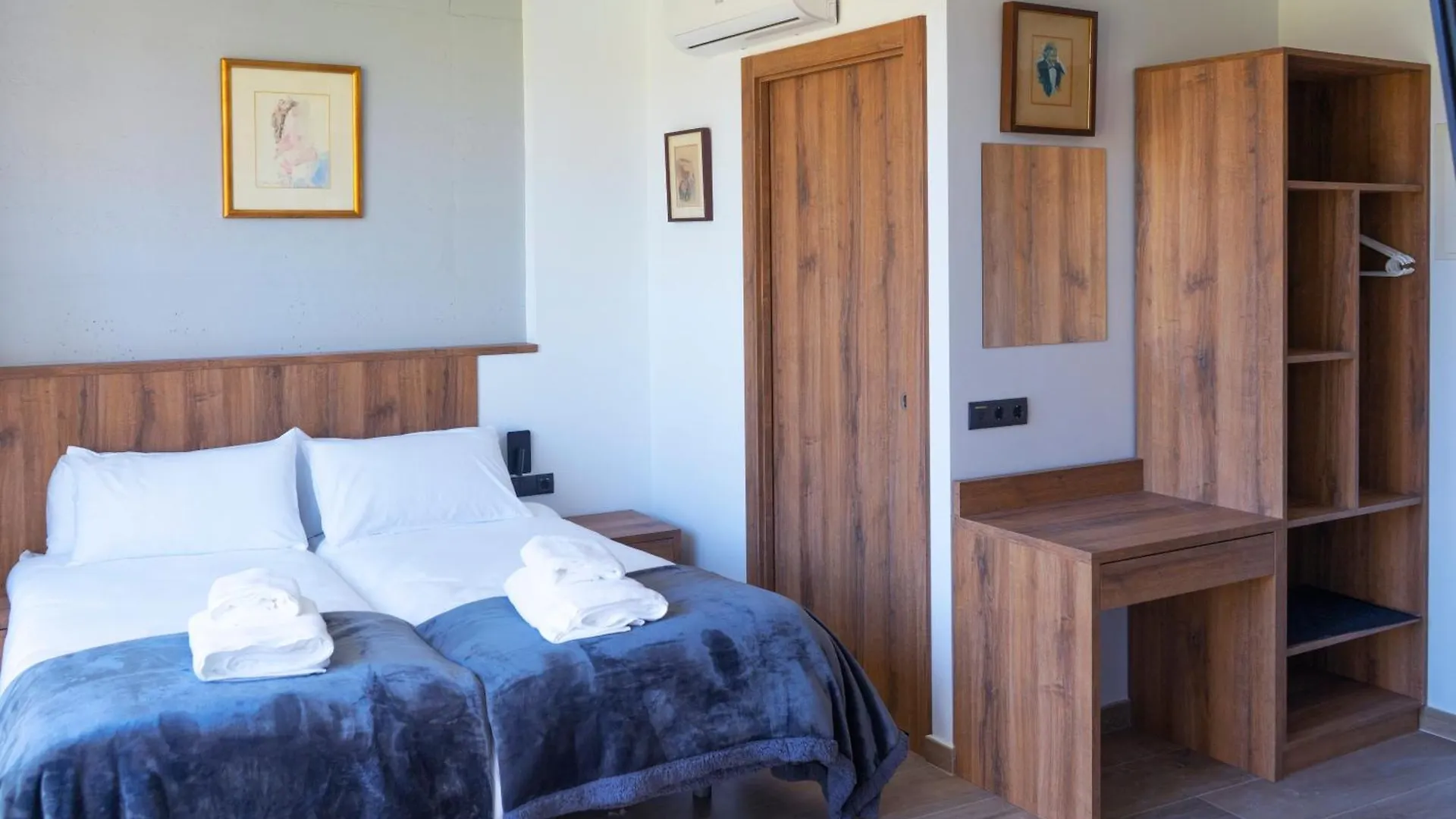 Апартаменты Monturiol Apartaments Барселона Испания