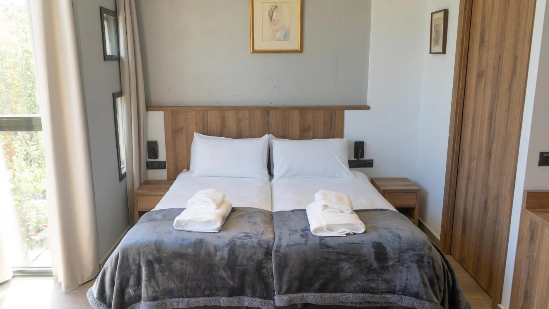 Monturiol Apartaments Barcelona